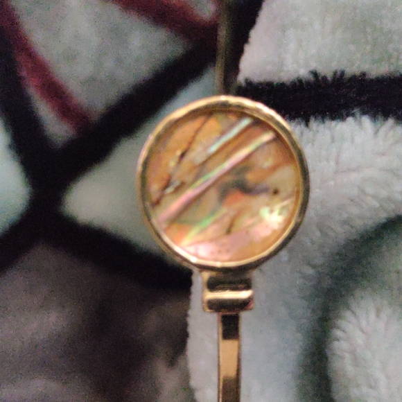 Vintage Abolone Shell Cuff Bracelet - Picture 7 of 7